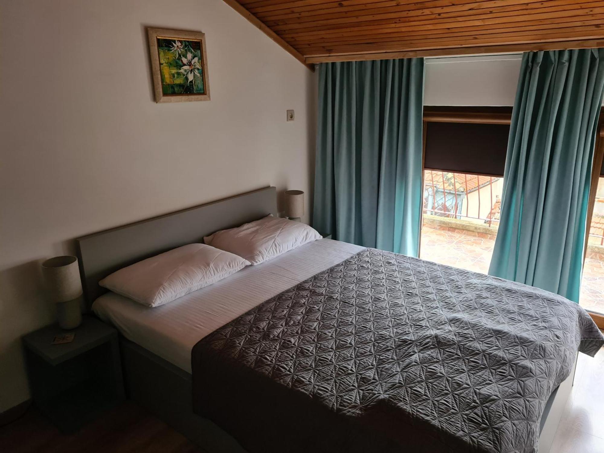 Guest House Lambovi Nessebar Eksteriør billede
